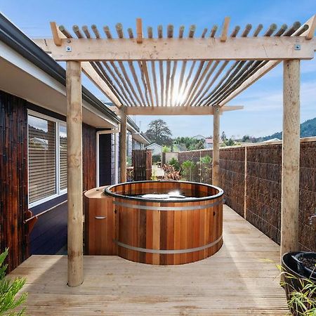 The Purple House - Ohakune Home With Spa Pool Ngoại thất bức ảnh