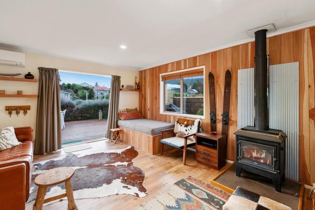 The Purple House - Ohakune Home With Spa Pool Ngoại thất bức ảnh
