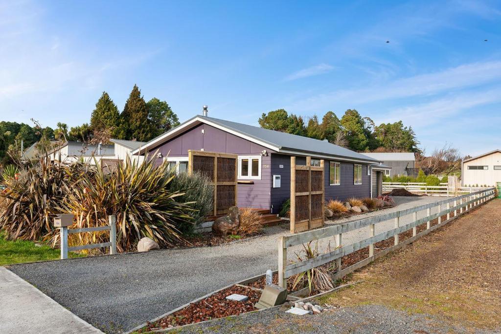 The Purple House - Ohakune Home With Spa Pool Ngoại thất bức ảnh